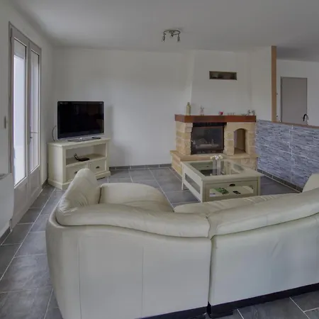 Le Refuge De - Maison 6 Personnes - Piscine Nyaraló