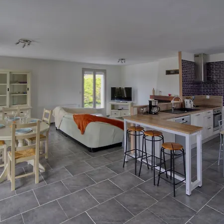 Nyaraló Le Refuge De - Maison 6 Personnes - Piscine